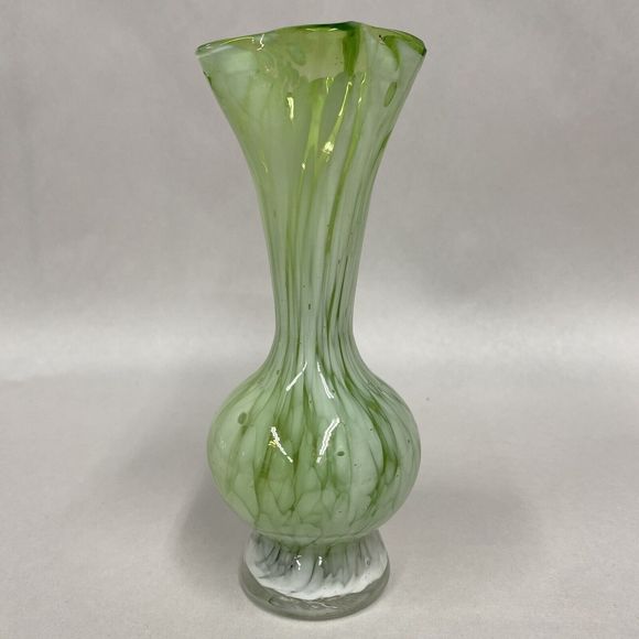 Art Glass Vase Hand Blown Green White Ruffled Rim Small 6.5" Tall Decor Flowers - Picture 3 of 10